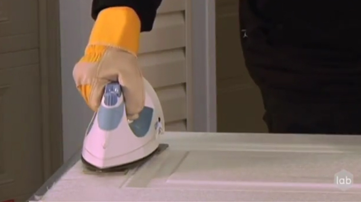 Pourquoi choisir une porte Garaga? Raison #2 GARDER LE FROID À L'EXTÉRIEUR